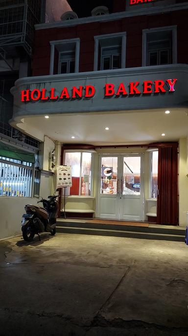 HOLLAND BAKERY - PENJARINGAN