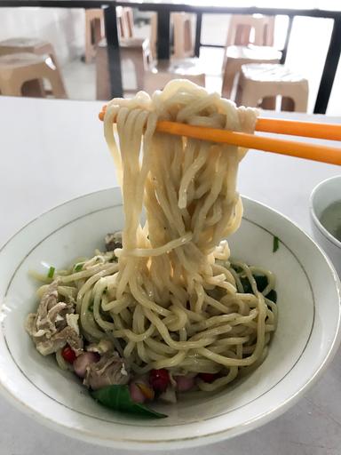 MIE AKONG