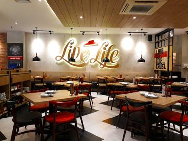 PIZZA HUT RESTORAN - PLUIT VILLAGE