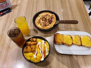 PIZZA HUT RESTORAN - PLUIT VILLAGE