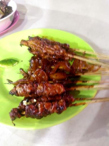 SATE BABI JOHAN PIK