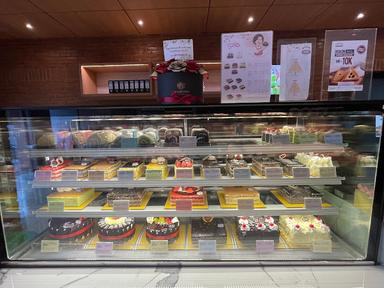 CAPITAL BAKERY & CAKE - PLUIT