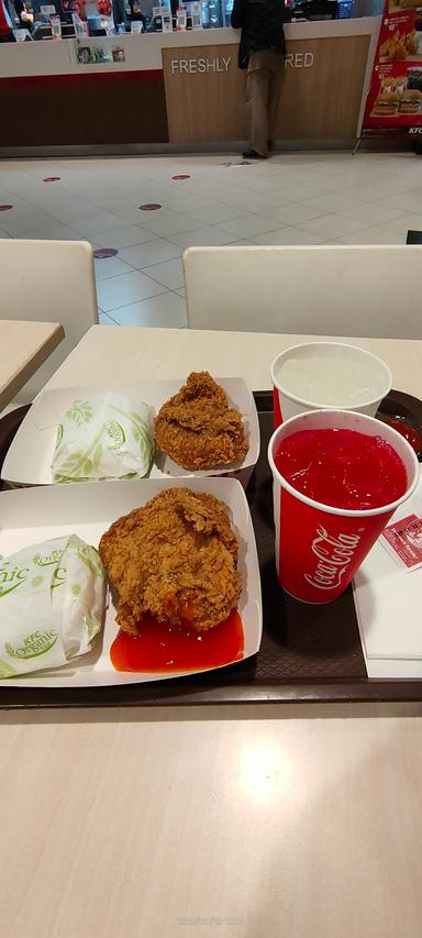 KFC - RAWAMANGUN SQUARE