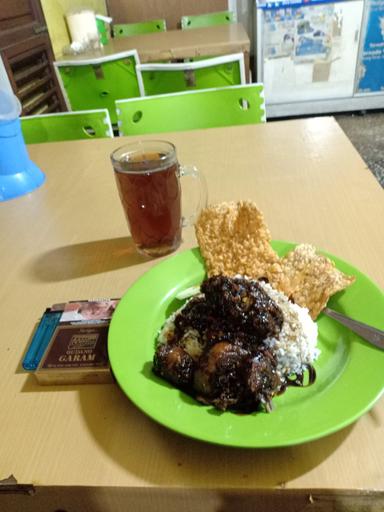 NASI BEBEK IBU ANIS