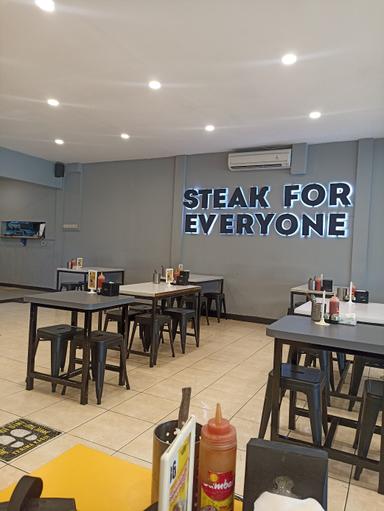 WAROENG STEAK & SHAKE - RAWAMANGUN JAKARTA