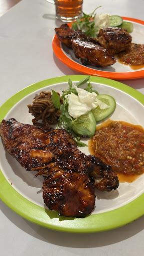 RUMAH MAKAN AYAM BAKAR/GORENG LOSARI