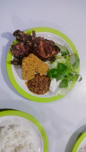 RUMAH MAKAN AYAM BAKAR/GORENG LOSARI