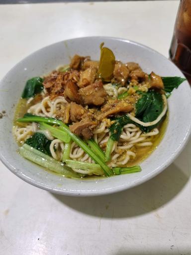 BAKSO GAJAH MUNGKUR PAK MIN