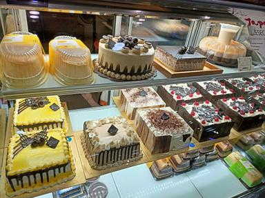 HOLLAND BAKERY - KARET KUNINGAN