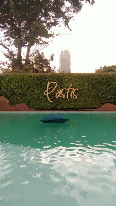 PASTIS POOL BAR JAKARTA