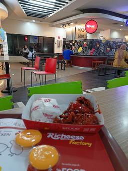 RICHEESE FACTORY - MALL AMBASADOR