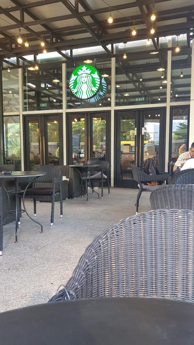 STARBUCKS CYBER 2 TOWER