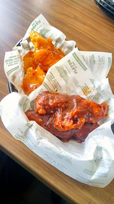 WINGSTOP LOTTE AVENUE