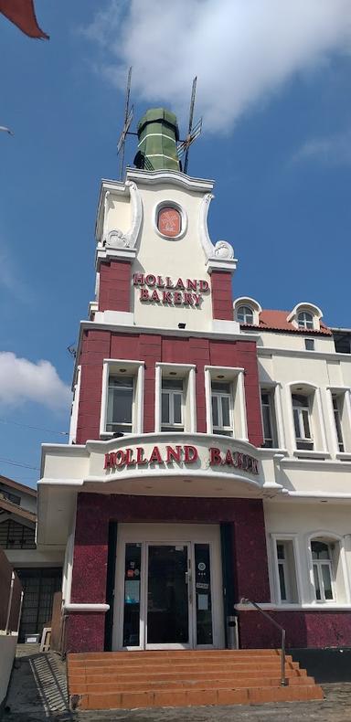 HOLLAND BAKERY SETIABUDI