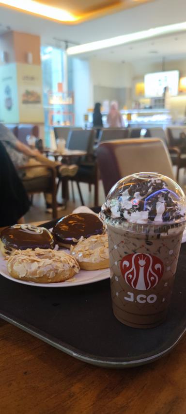 JCO COFFEE & DONUTS FOOD CENTRUM