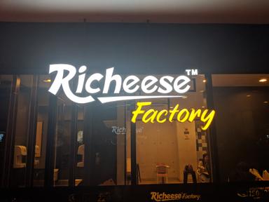 RICHEESE FACTORY LOKASARI