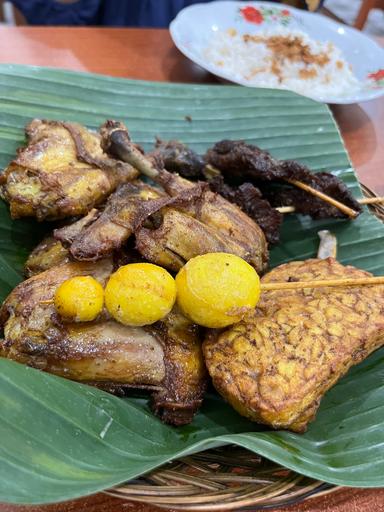 AYAM GORENG KAMPUNG ASEAN