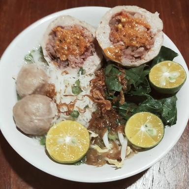 PONDOK BAKSO MIE AYAM DUADARA DARI MASA KE MASA