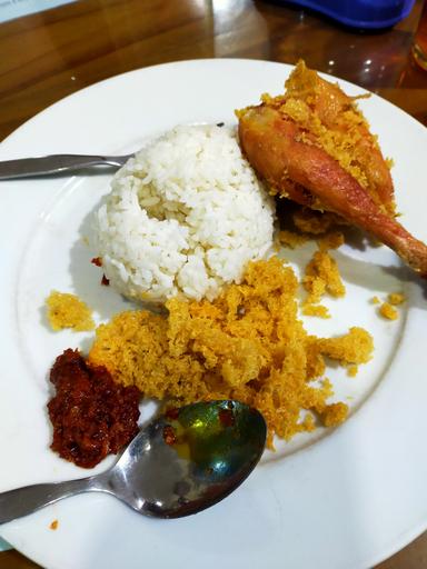 AYAM GORENG SUHARTI