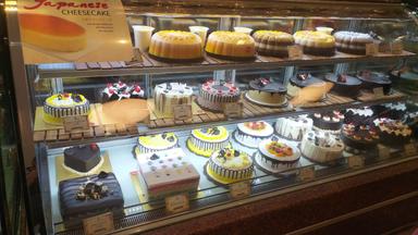 HOLLAND BAKERY TANAH ABANG