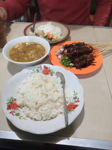 WARUNG TONGSENG & SATE SOLO BU PUTRI