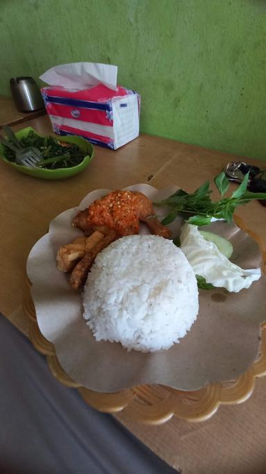 AYAM PENYET 3P MAGELANG