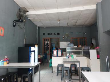 RUMAH MAKAN TUMATENDEN