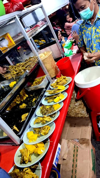 NASI UDUK AYAM GORENG - KAMPUNG MELAYU