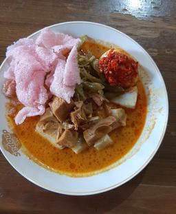 Photo's Ikobana Ketupat Sayur Padang