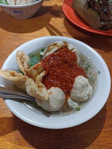 WARUNG BAKSO SIJOWO ASLI SOLO