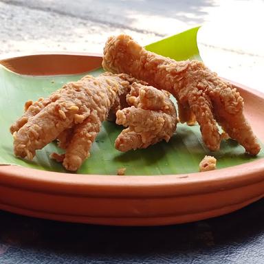 AYAM GORENG BLEKATUK