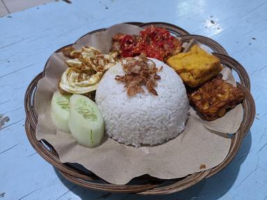 AYAM PENYET BERKAH MULIA