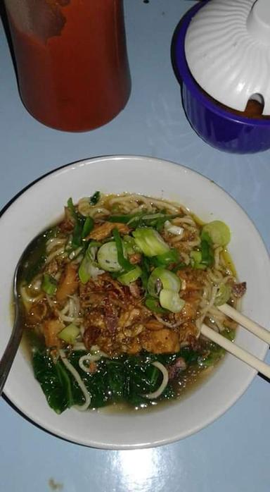 MIE AYAM BU ROSI