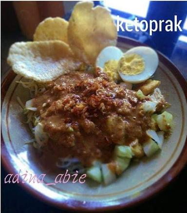 GADO GADO RUDI