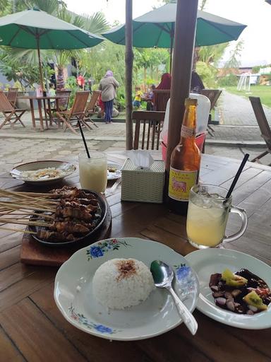 WARUNG SATE KAMBING MUDA CEMPAKA