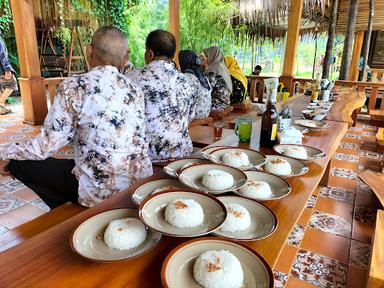 WARUNG SATE KAMBING MUDA CEMPAKA