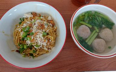 MIE BAKSO SIMPANG BELKA