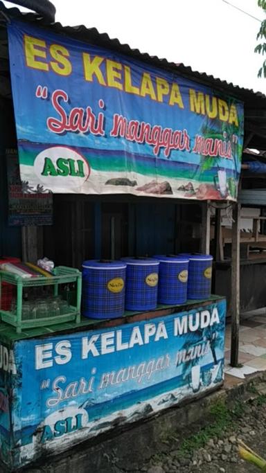 ES KELAPA MUDA SARI MANGGAR MANIS