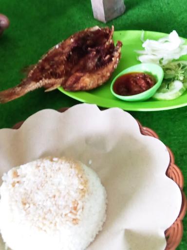 IKAN BAKAR DAN GORENG PESONA RASA