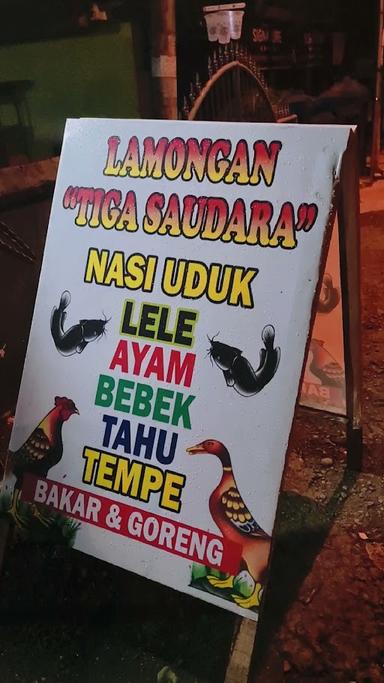 LAMONGAN TIGA SAUDARA