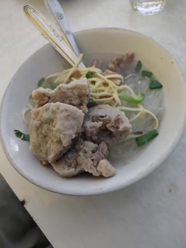 MIE AYAM DAN BAKSO TONJONG