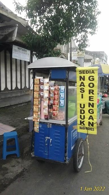 NASI UDUK BU RT