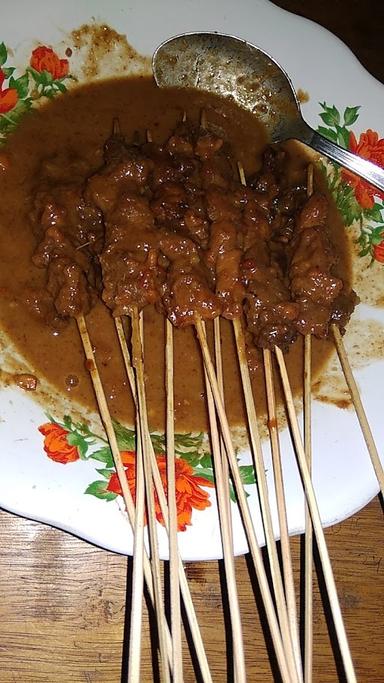 SATE AYAM KAMPUNG H. DIKIN