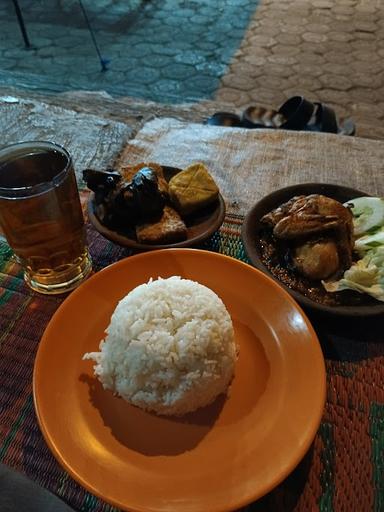 WARUNG PECEL LELE