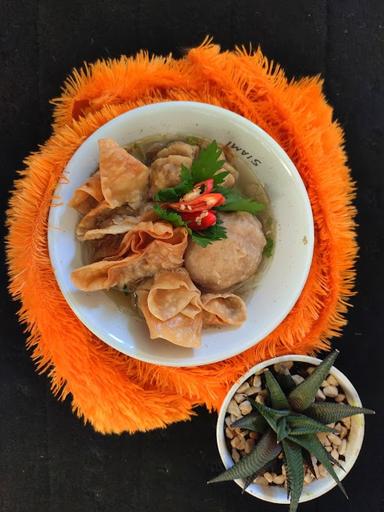 BAKSO & MIE KOPYOK