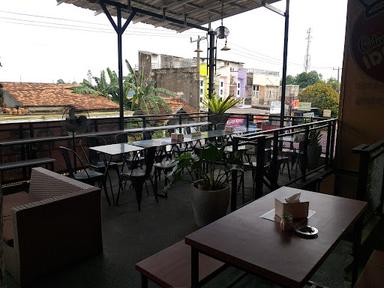 DUO E CAFE & RESTO PALEMBANG