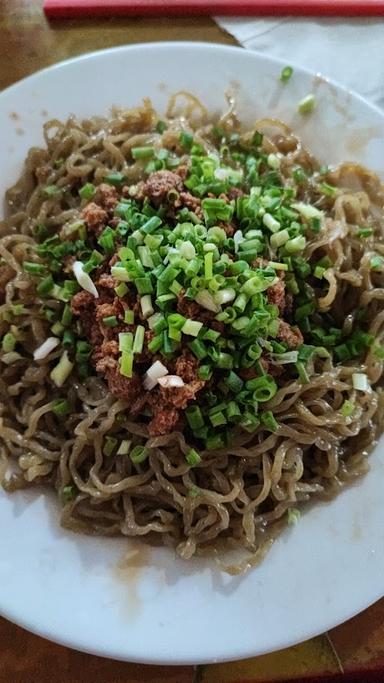 MIE PANGSIT AMAN