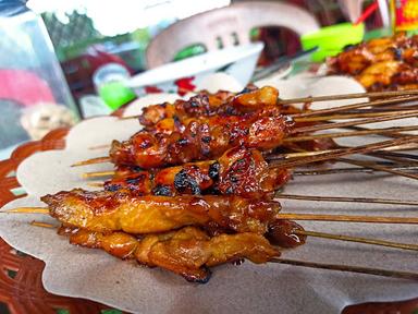 SATE AYAM AMBAL MAS PARYANA