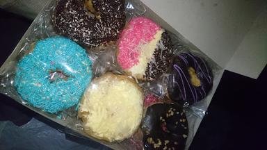 DONAT KURNIA