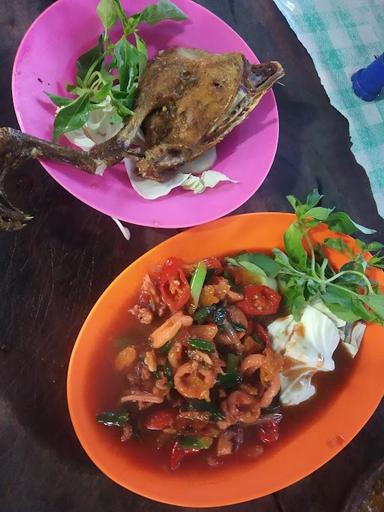 AYAM GORENG & SEAFOOD SIDO MAKMUR PAK EKO